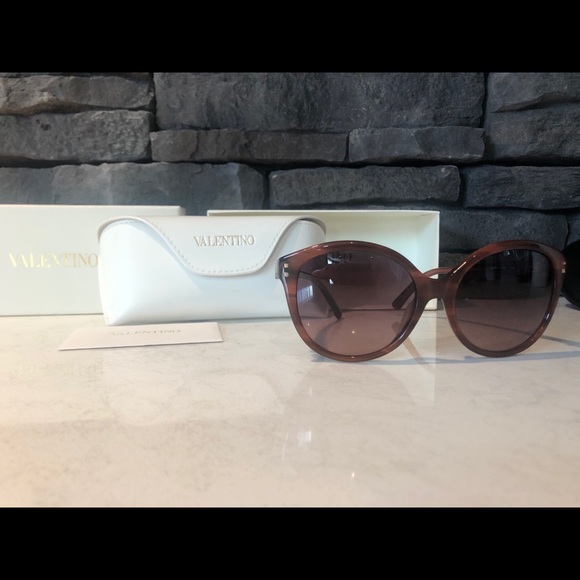 Authentic Valentino Sunglasses - Picture 3 of 3